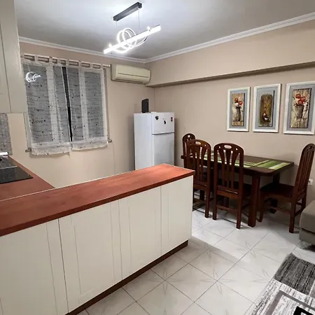 Bright & Roomy Center * טיראנה