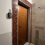 아파트 Bright & Roomy Center 티라나