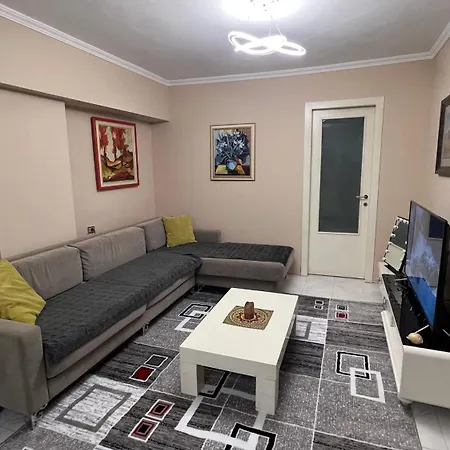 Bright & Roomy Center *
