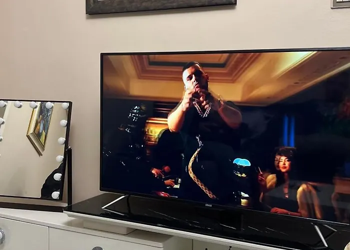 Bright & Roomy Center Appartamento