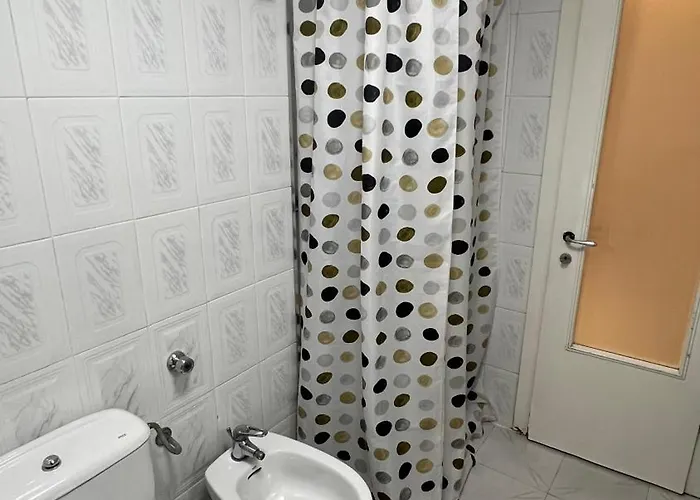 Bright & Roomy Center Appartamento Tirana