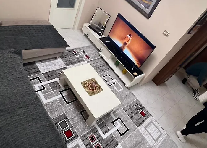 Appartamento Bright & Roomy Center Tirana